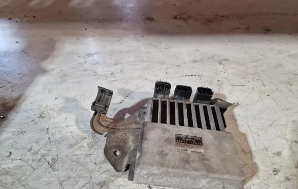 Toyota Avensis T250 Fuel injection pump control unit/module 8987120070