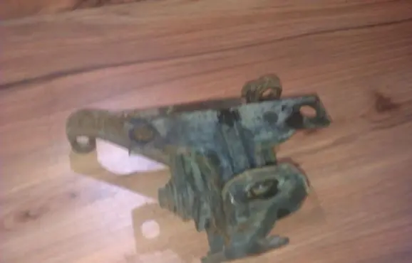 Ford Mondeo MK I Engine mount bracket 93bb7m125ac
