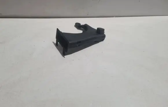 Mercedes-Benz X-class W470 Intercooler air guide/duct channel A4705007600