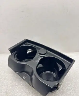 BMW 5 G30 G31 G38 Cup holder front 6801508 187013