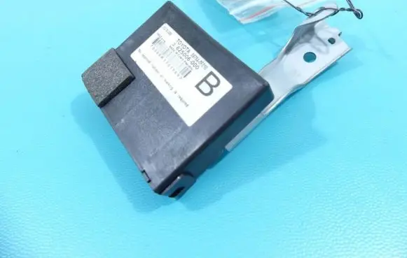 Toyota Verso Central body control module 89784-0F010 IMPRK1355776