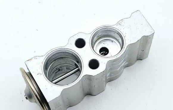 Suzuki Vitara (LY) Air conditioning (A/C) expansion valve CZ4475006830 12F26