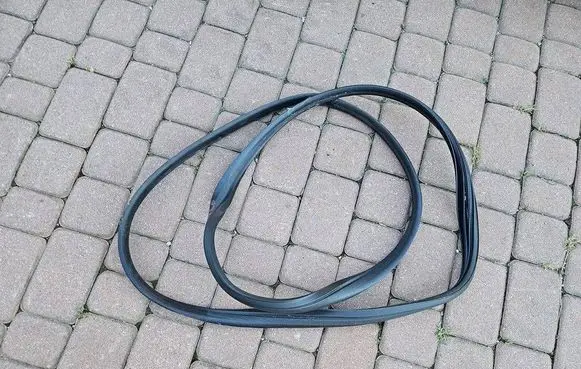 Toyota Aygo X Front door rubber seal 5O5P5L5E5X1490