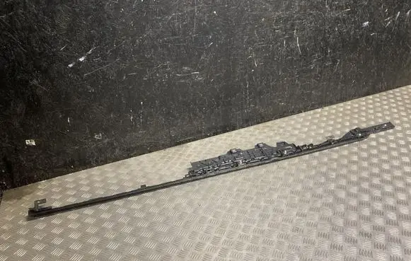 BMW 5 G60 G61 Front sill (body part) 8084761
