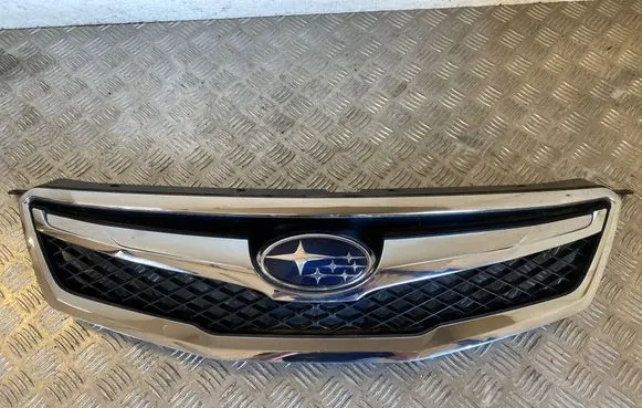 Subaru Legacy Front bumper upper radiator grill 91121AJ000 91121AJ010