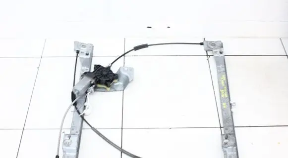 Renault Kangoo II Front door window regulator with motor 