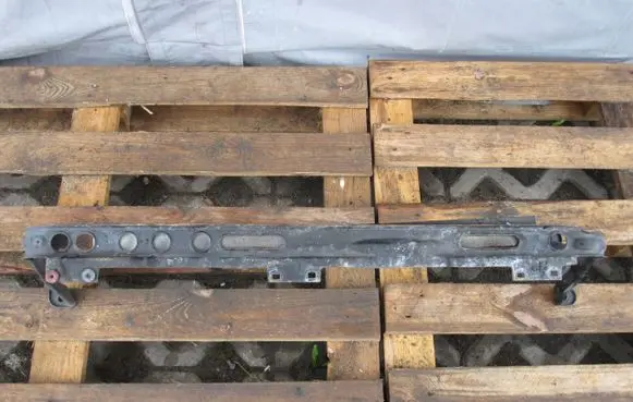 Ford Kuga I Third/center stoplight 8A297