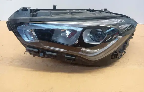 Mercedes-Benz CLA C118 X118 Headlight/headlamp 1189062500