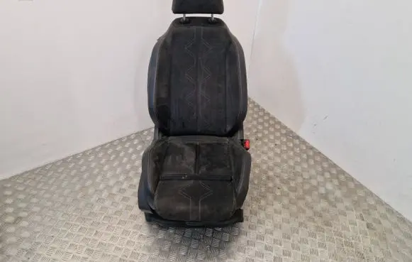 Citroen DS7 Crossback Front passenger seat 