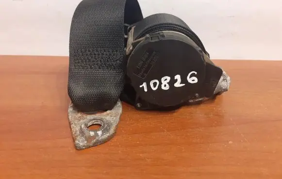 Mercedes-Benz E W124 Rear seatbelt 1248601286 10826