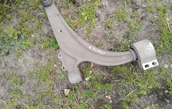 Chevrolet Cruze Front lower control arm/wishbone