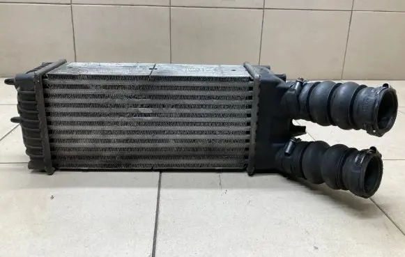 Peugeot Partner Intercooler radiator 9645965180