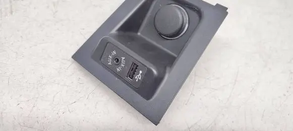 BMW X6 F16 USB socket connector 9266607 9390536