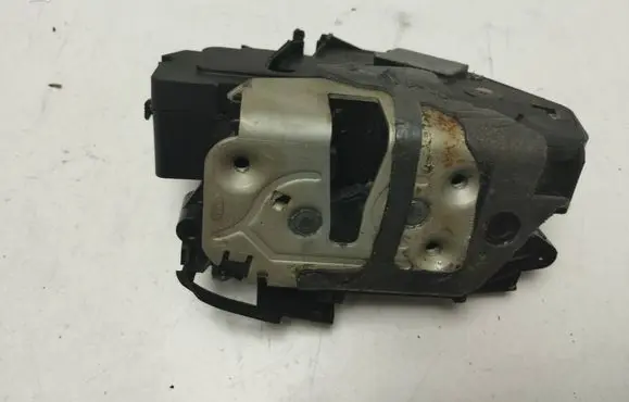 Volvo V60 Front door lock