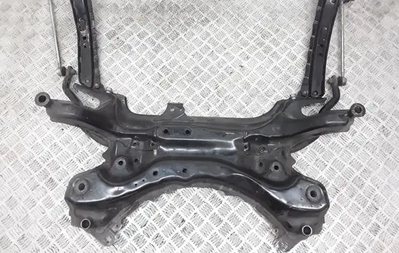 Toyota RAV 4 (XA40) Front subframe