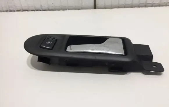 Volkswagen PASSAT B5 Front door interior handle 3B1837114