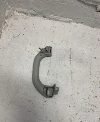 Volkswagen PASSAT B6 Front interior roof grab handle