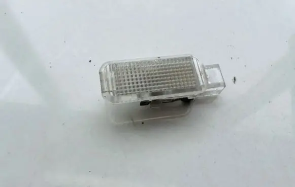 Audi A6 S6 C5 4B Other interior light 4B0947415
