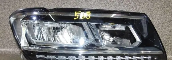 Volkswagen Tiguan Headlight/headlamp