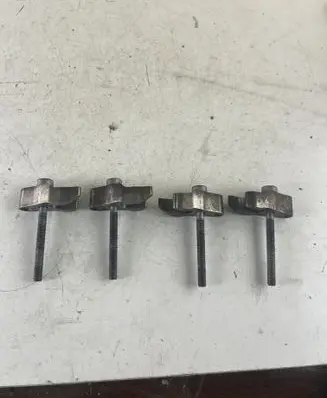 Jeep Compass Fuel Injector clamp holder 