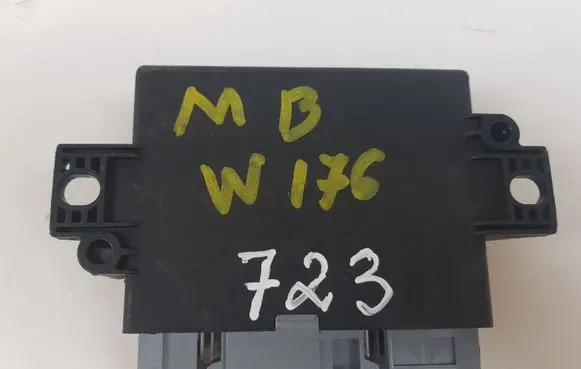 Mercedes-Benz A W176 Parking PDC control unit/module A0009001708