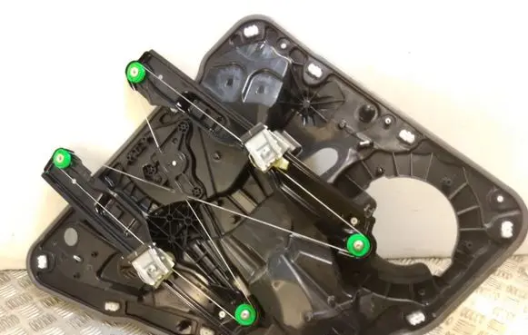 Volkswagen Touareg II Rear door window regulator with motor 7P6839756A