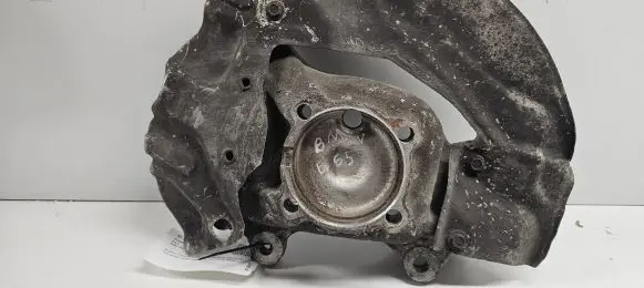 BMW 7 E65 E66 Front wheel hub spindle knuckle