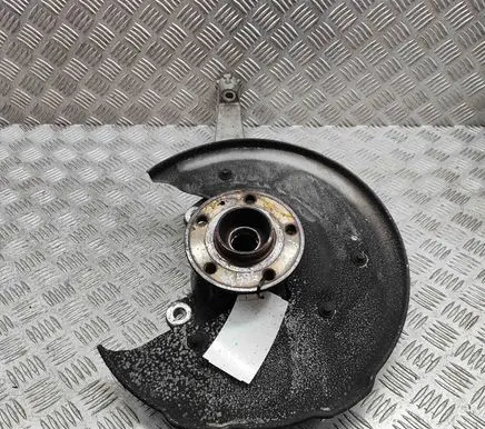 Front wheel hub