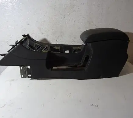 Ford Mondeo MK IV Center console