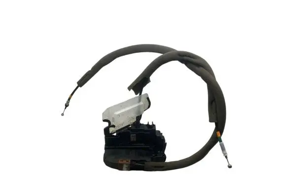 Infiniti Q50 Front door lock