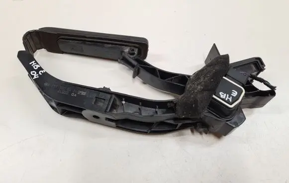 Mercedes-Benz E W211 Accelerator throttle pedal A2113000404