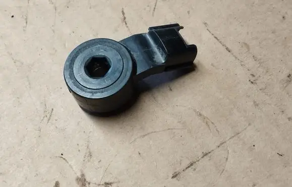 Toyota RAV 4 (XA30) Detonation knock sensor 1710001050 8961520090