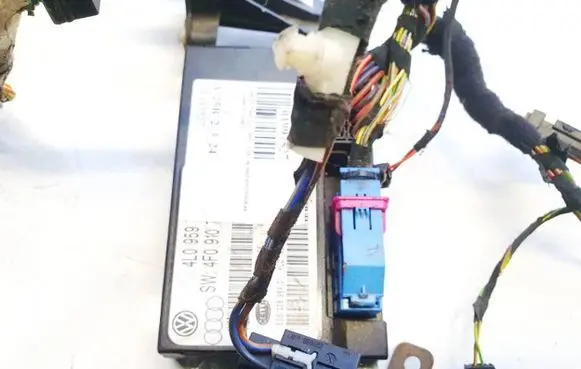 Audi Q7 4L Comfort/convenience module 4l095976001 4l09107600100