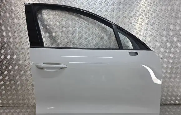 Porsche Macan (95B) Front door