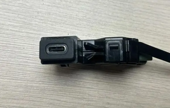 Volkswagen PASSAT B8 USB socket connector 3G8035726B