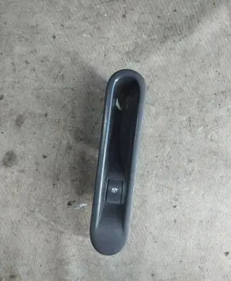 Renault Espace - Grand espace IV Electric window control switch 31144m