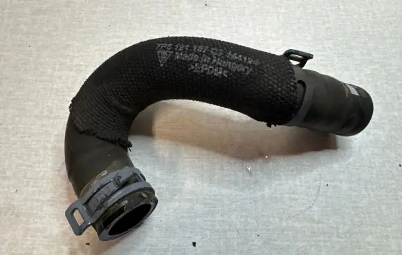 Porsche Cayenne (92A) Engine coolant pipe/hose 7p5121157ct