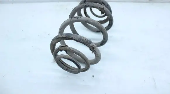 Opel Vivaro Rear coil spring