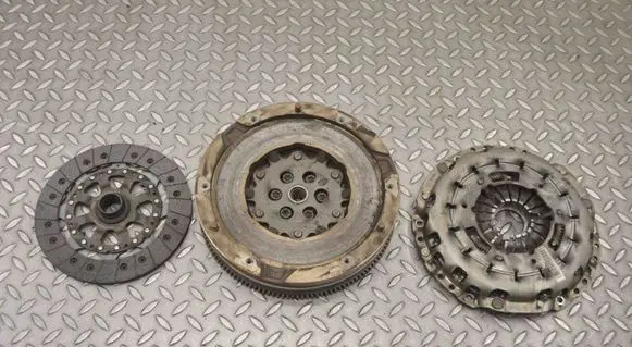 BMW 1 F20 F21 Clutch set kit 7614327 7614325