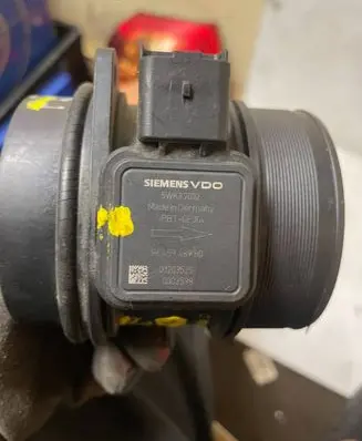 Peugeot 407 Mass air flow meter 9645948980 002035251 5WK97002