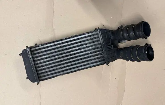 Citroen C3 Picasso Intercooler radiator 9684311680