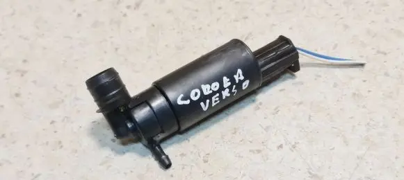 Toyota Corolla Verso AR10 Windscreen/windshield washer pump 230905