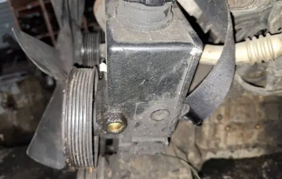 SsangYong Rexton Power steering pump