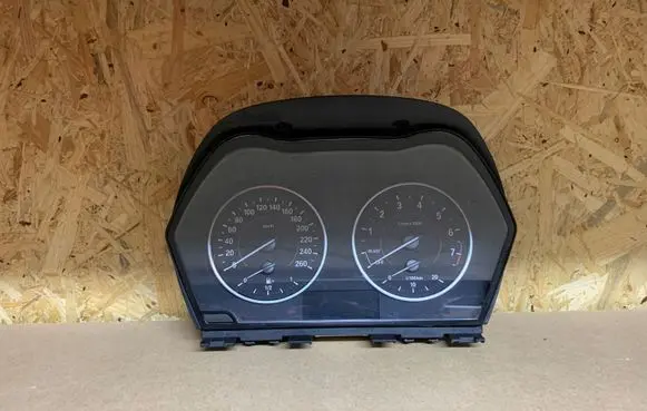 BMW 1 F20 F21 Speedometer (instrument cluster) 9295445