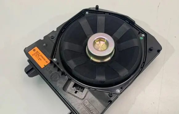 Mini Clubman F54 Subwoofer speaker 9256350