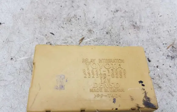 Toyota Corolla Verso E121 Other control units/modules 8264113040 2323000231