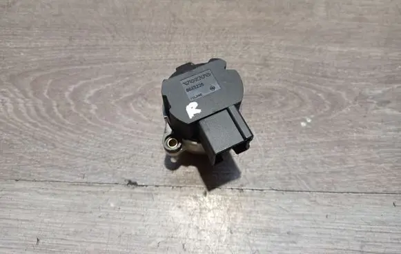 Volvo S60 Ignition lock contact 8645228