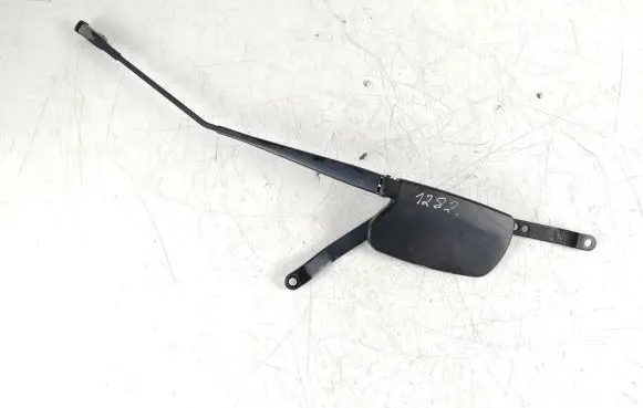 Mercedes-Benz R W251 Front wiper blade arm A2518200840