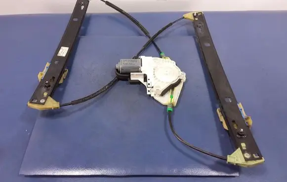 Audi A8 S8 D4 4H Front door window regulator with motor 4H0837461A