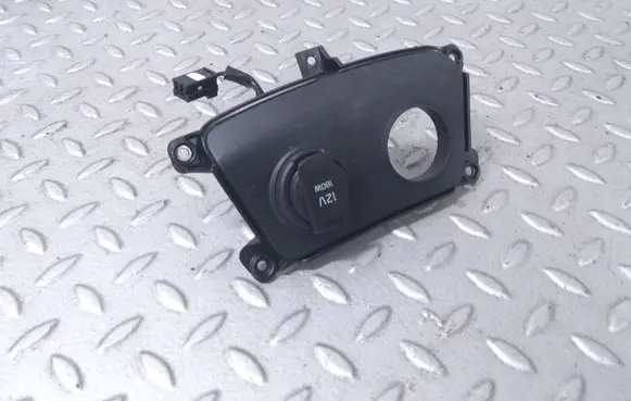 KIA Sportage 12 V Socket (rear) 84638F1201